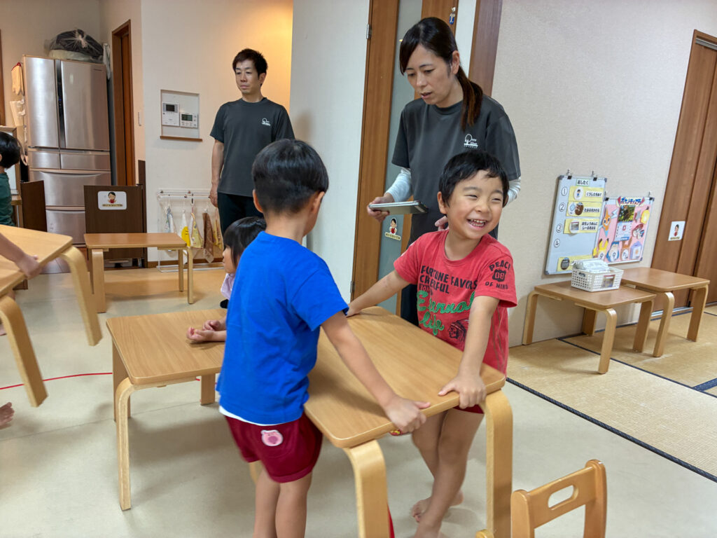 マンダラ塗り絵の様子