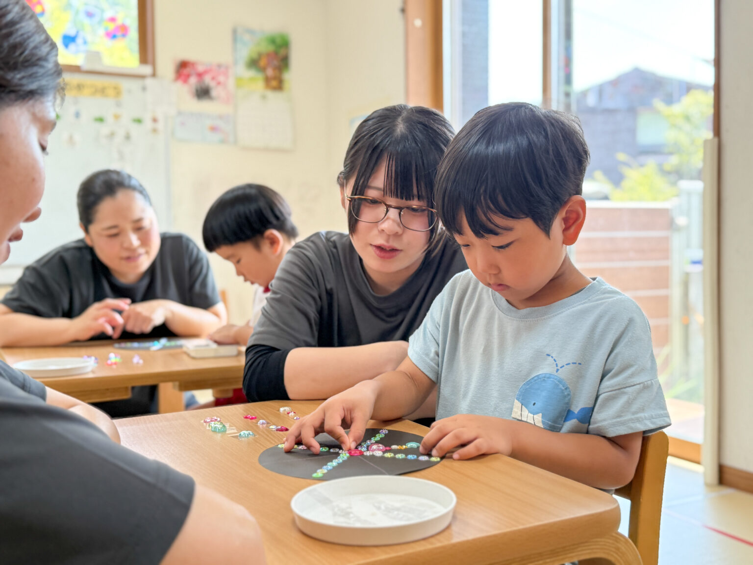 花火製作の様子 ④
