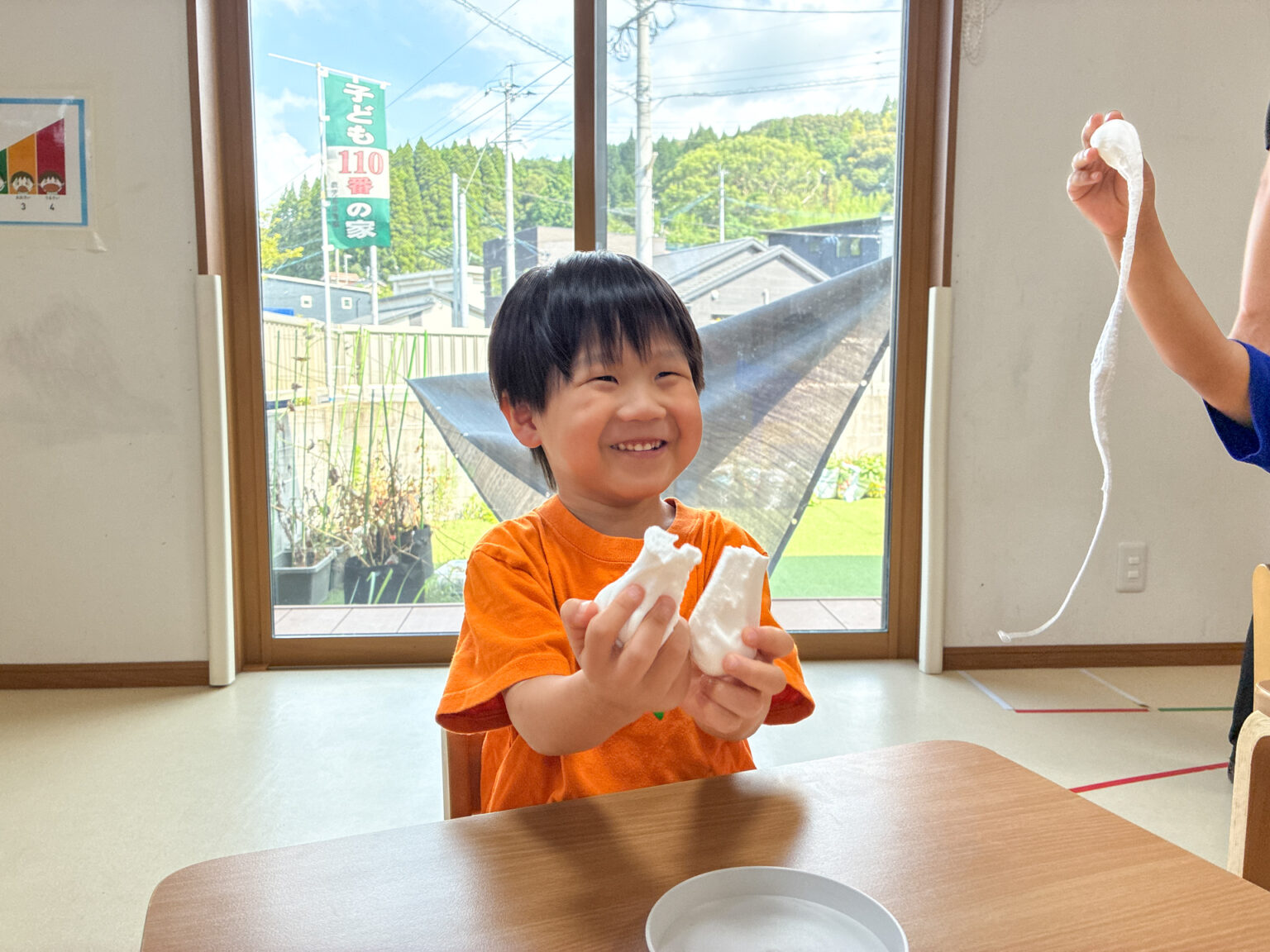 粘土遊びの様子 ①