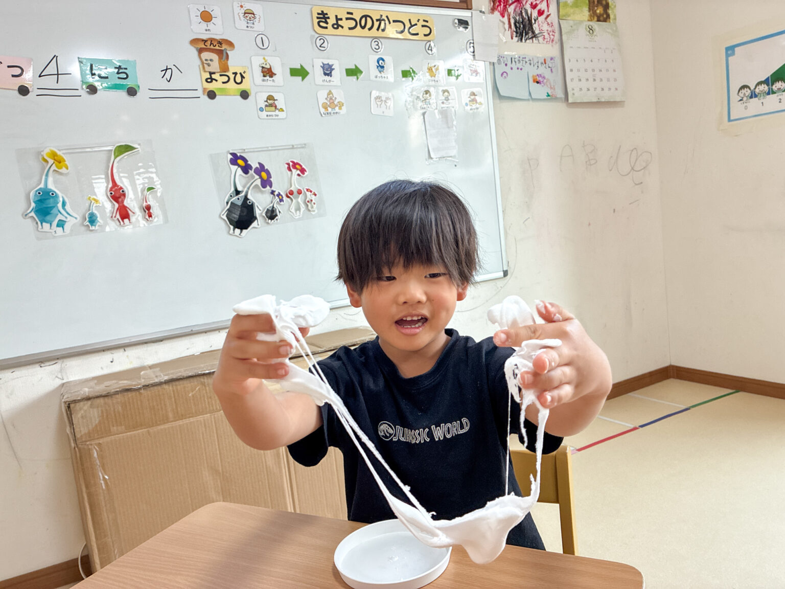 粘土遊びの様子 ⑧