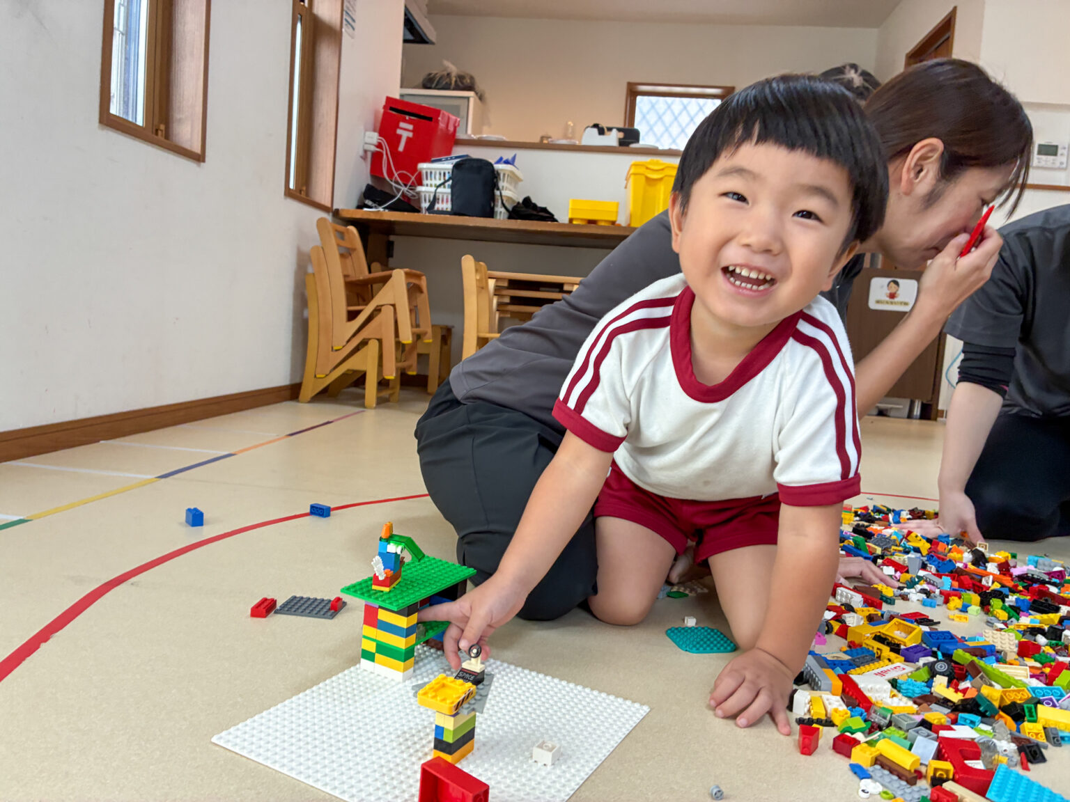 レゴ遊びの様子 ⑧