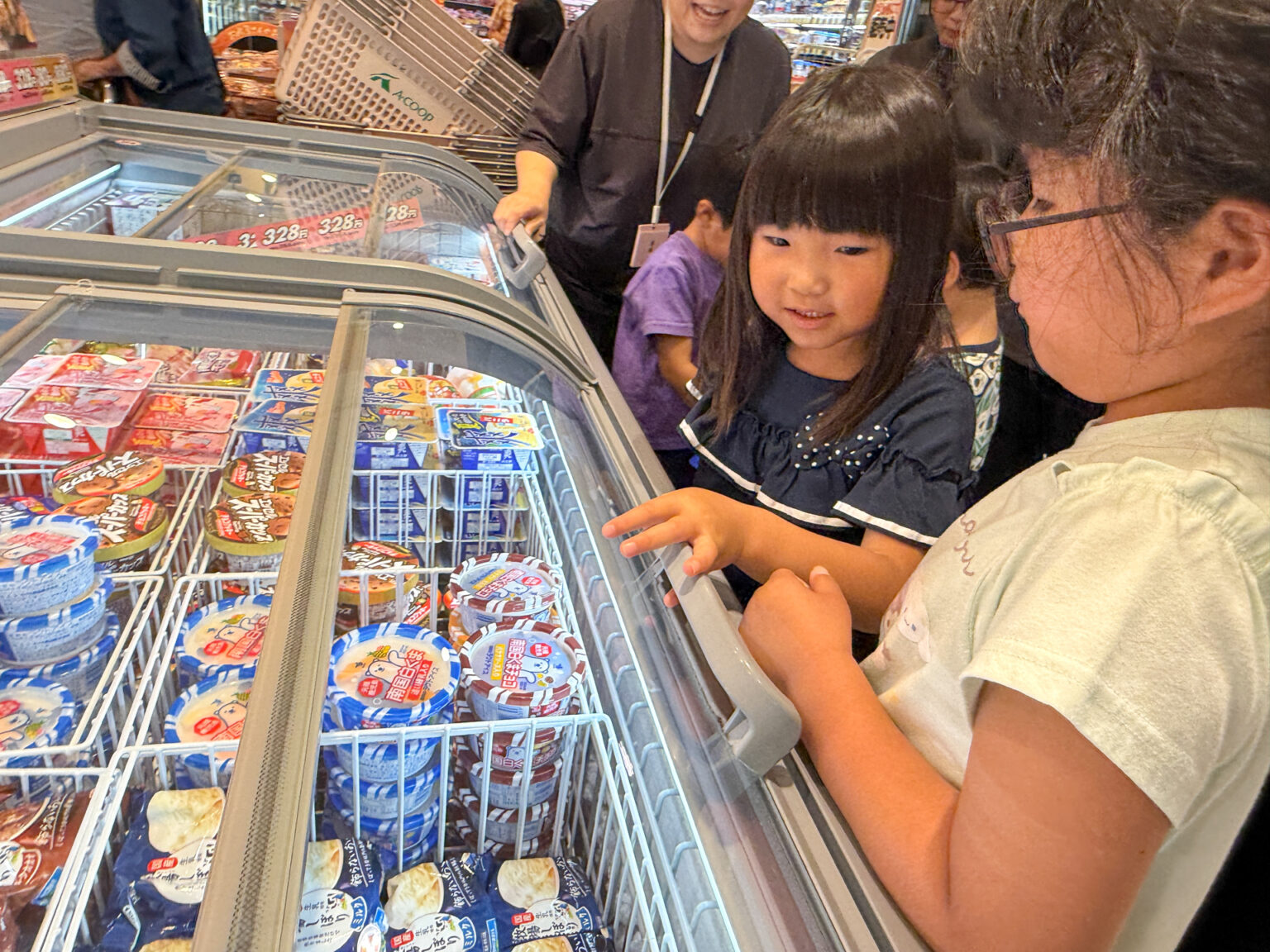買い物・おやつの様子 ④