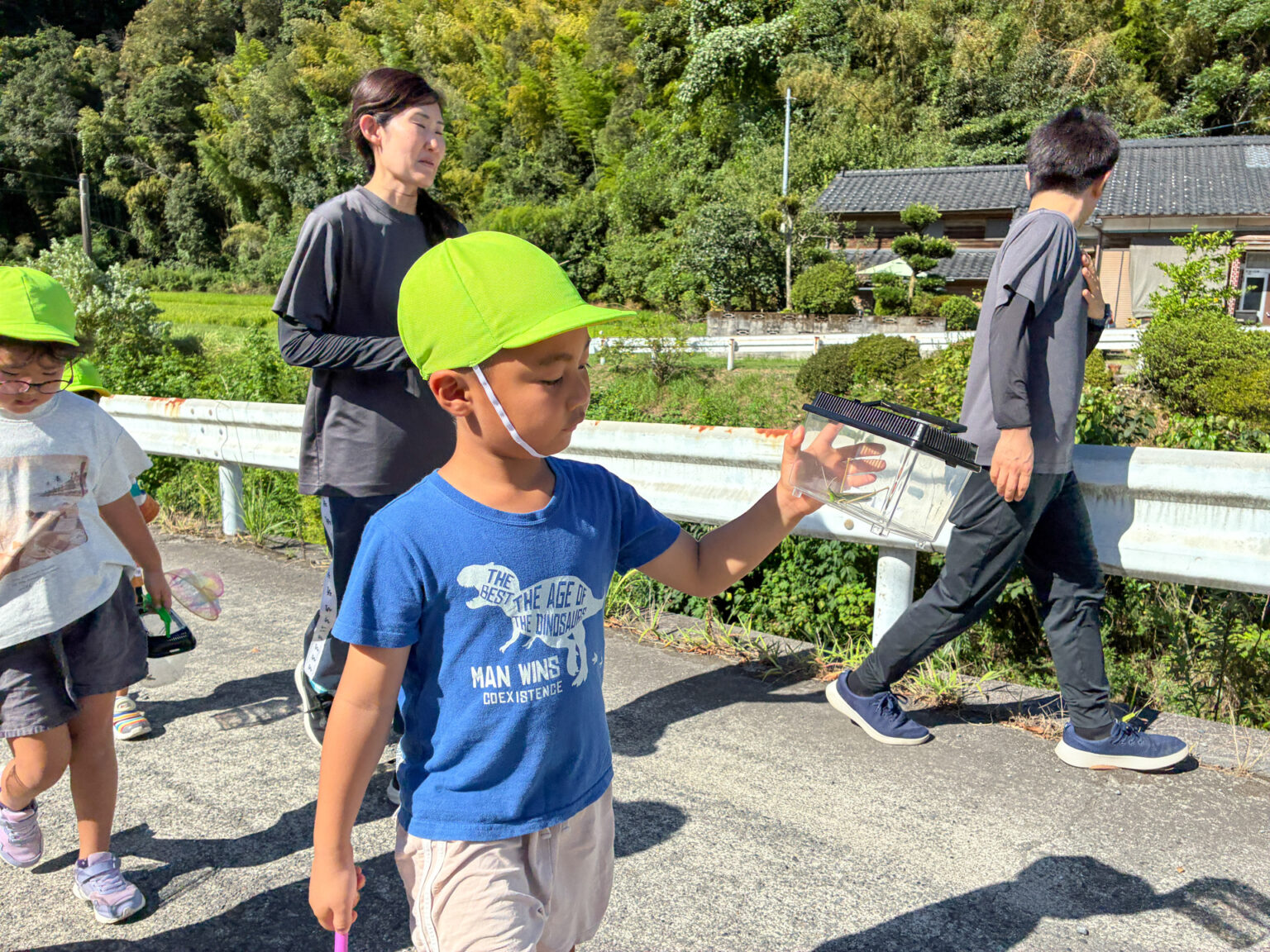 散歩・虫探しの様子 ⑧