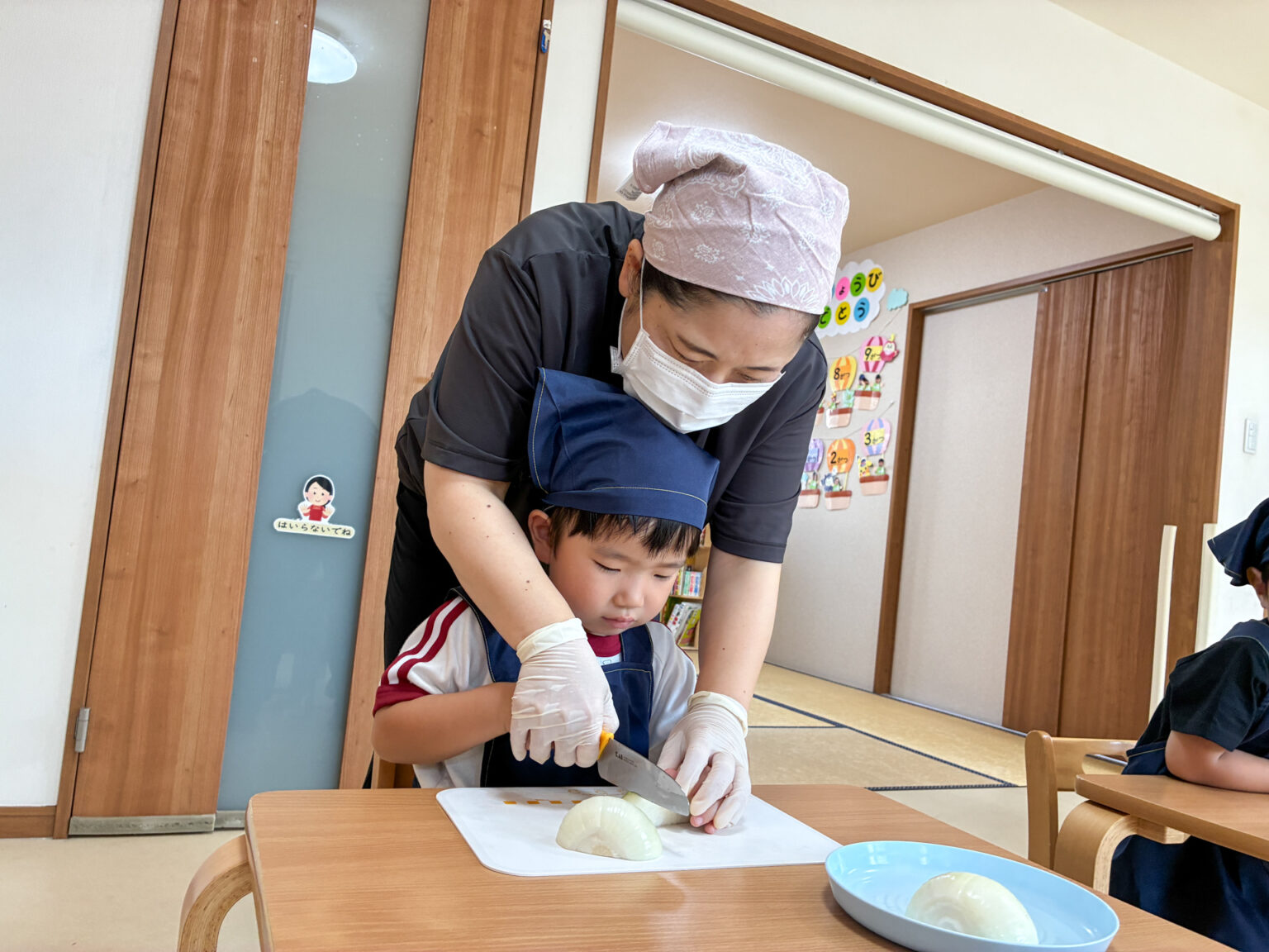 カレー作り・カレーパーティーの様子 ②