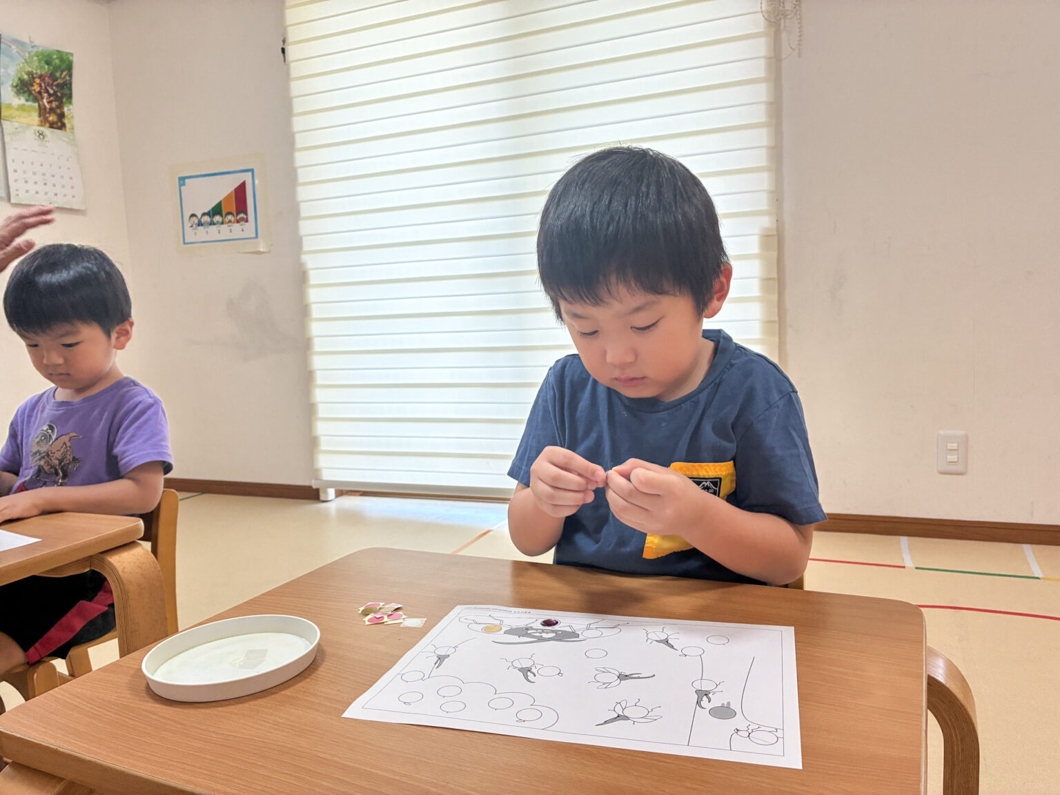 シール遊び・かき氷の様子 ④