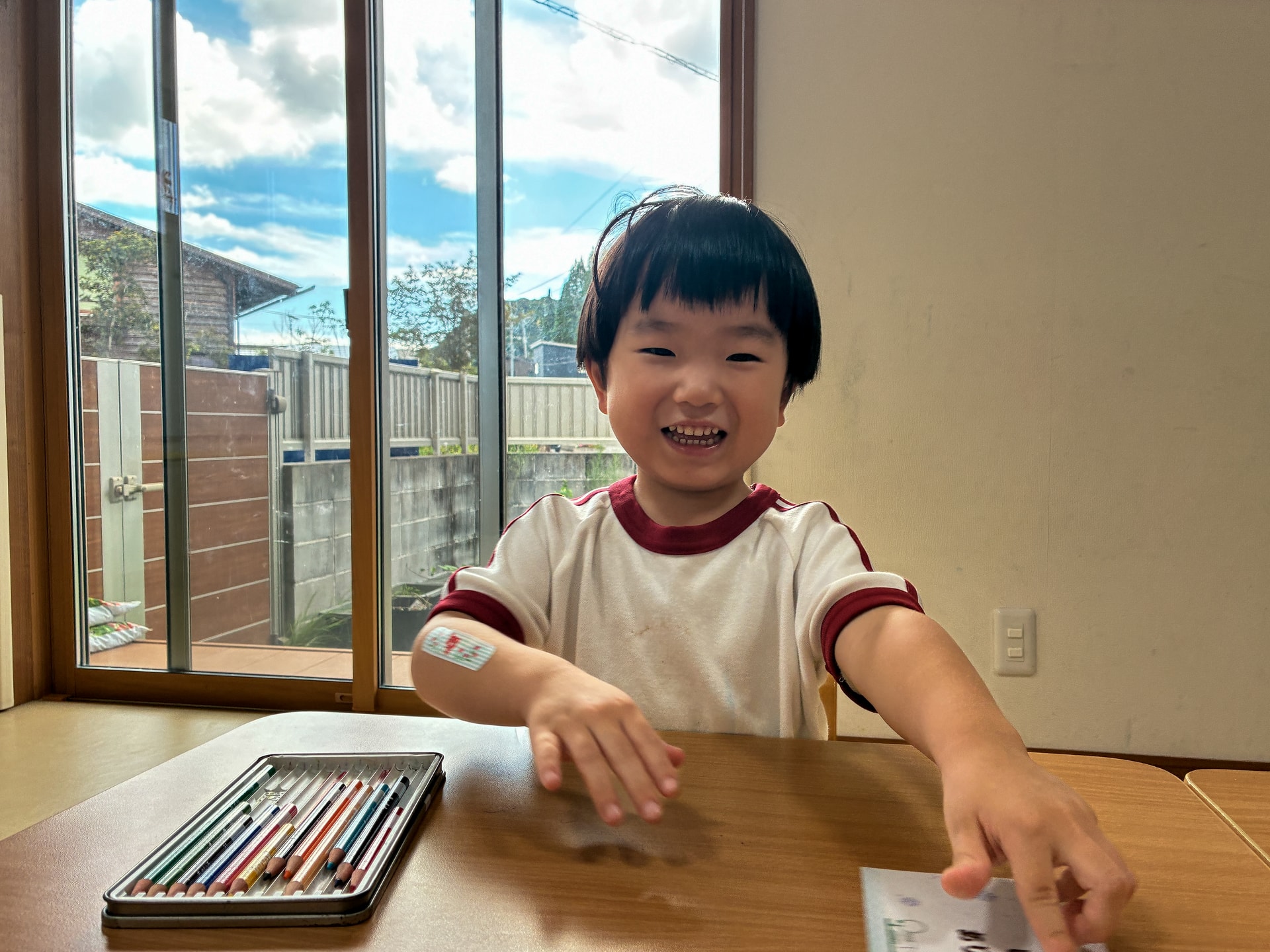 敬老の日のプレゼント作りの様子 ②